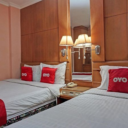 Oyo 671 Hotel Capitol ジャカルタ エクステリア 写真