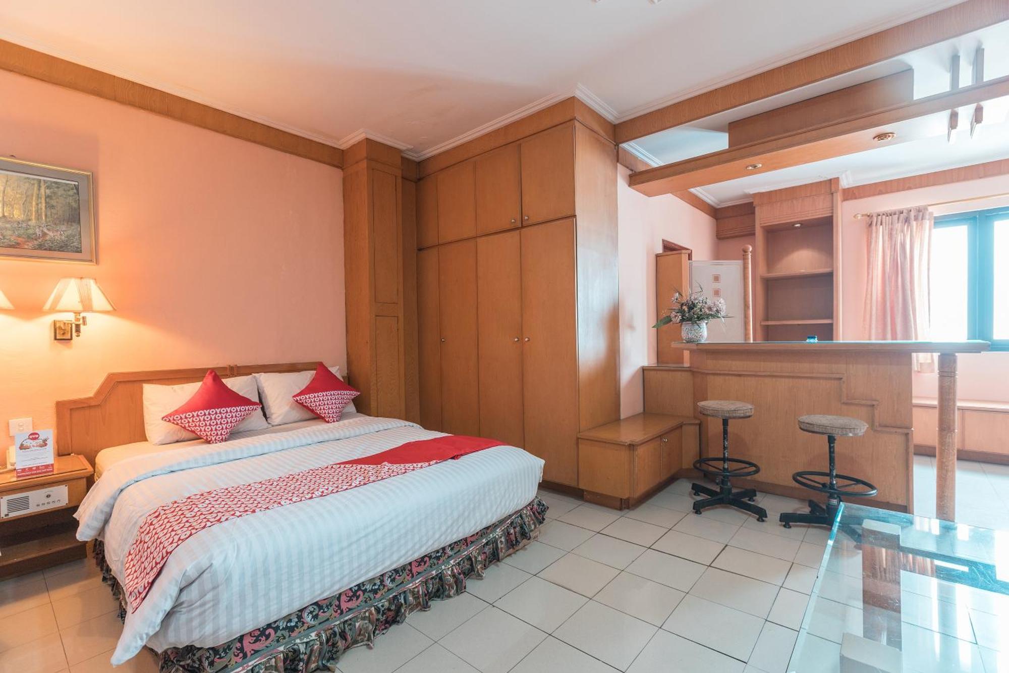 Oyo 671 Hotel Capitol ジャカルタ エクステリア 写真