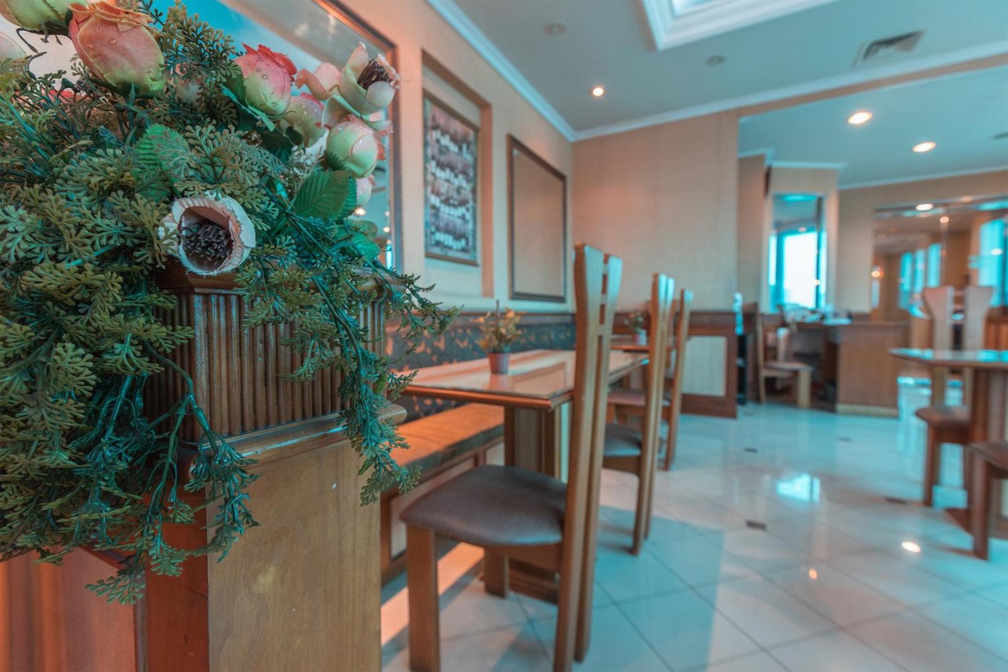 Oyo 671 Hotel Capitol ジャカルタ エクステリア 写真