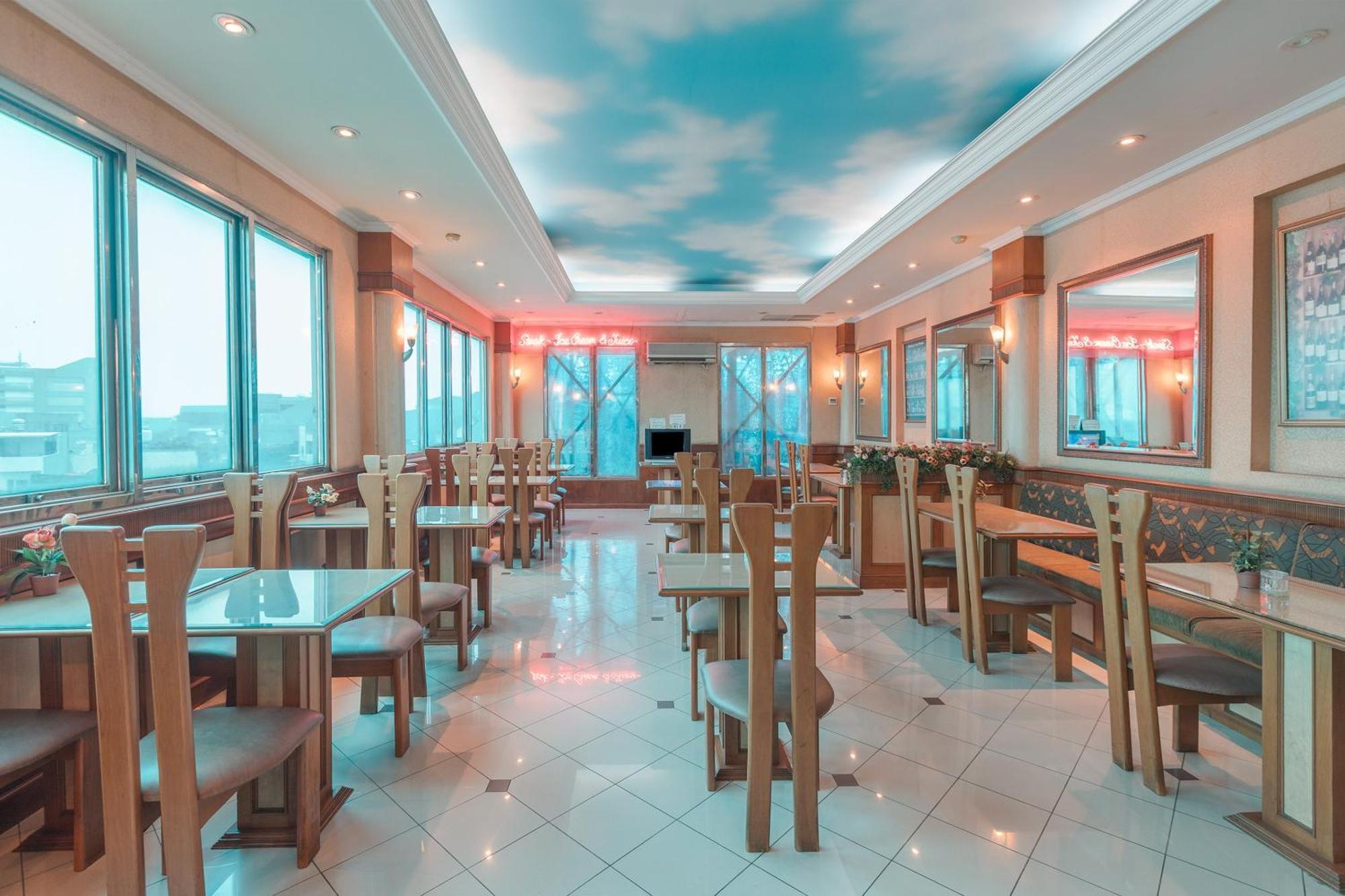 Oyo 671 Hotel Capitol ジャカルタ エクステリア 写真