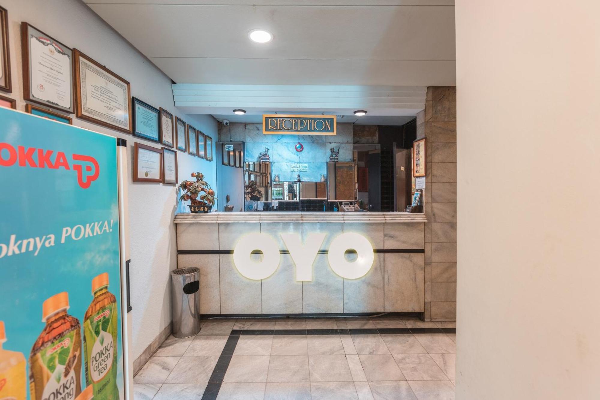 Oyo 671 Hotel Capitol ジャカルタ エクステリア 写真
