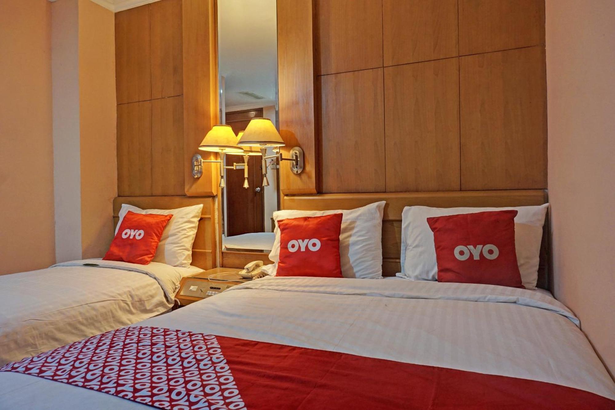 Oyo 671 Hotel Capitol ジャカルタ エクステリア 写真