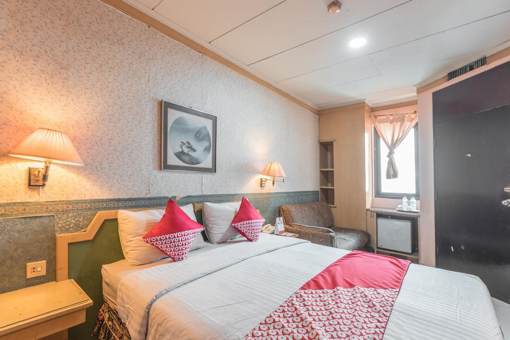 Oyo 671 Hotel Capitol ジャカルタ エクステリア 写真