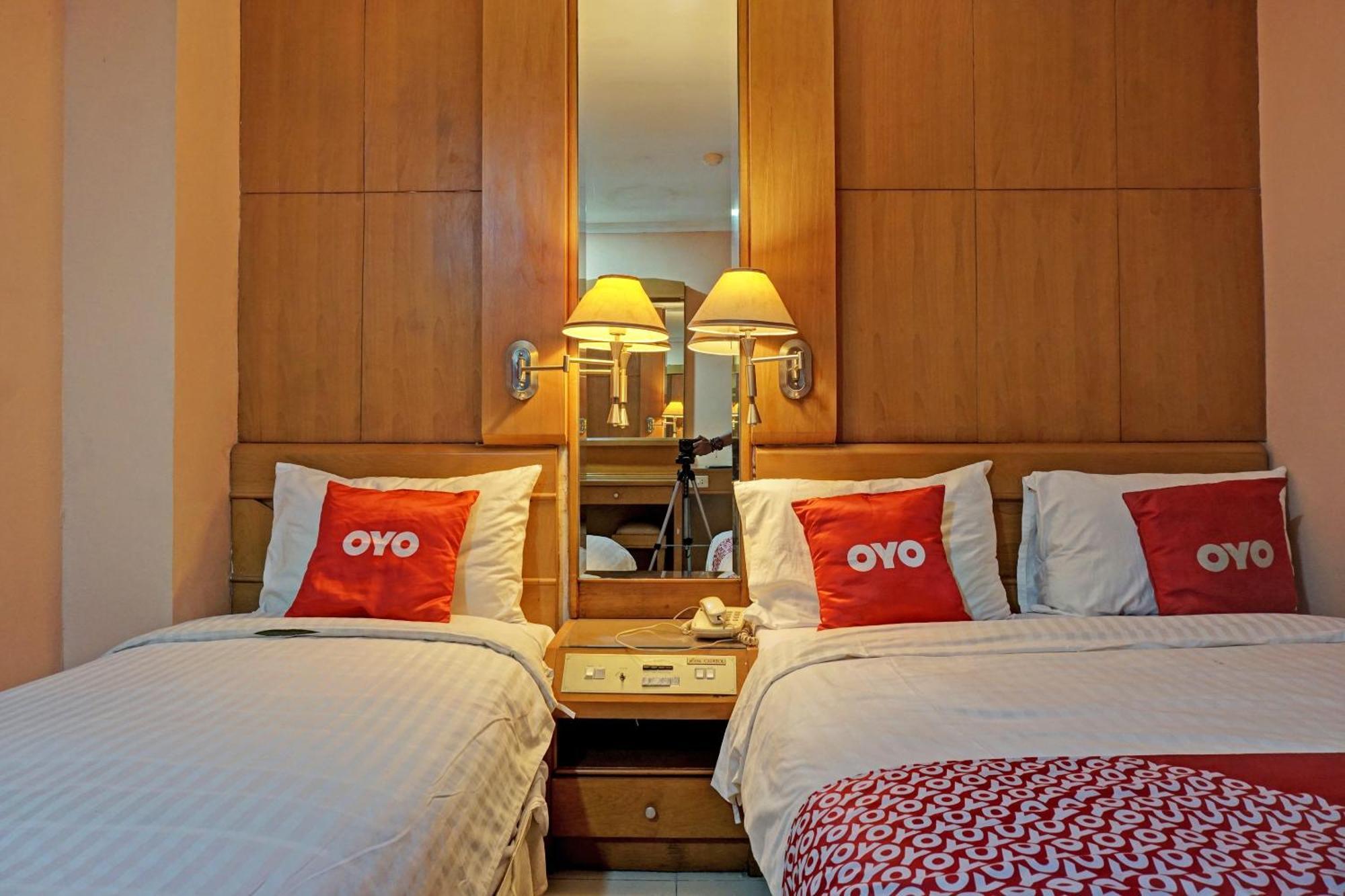 Oyo 671 Hotel Capitol ジャカルタ エクステリア 写真