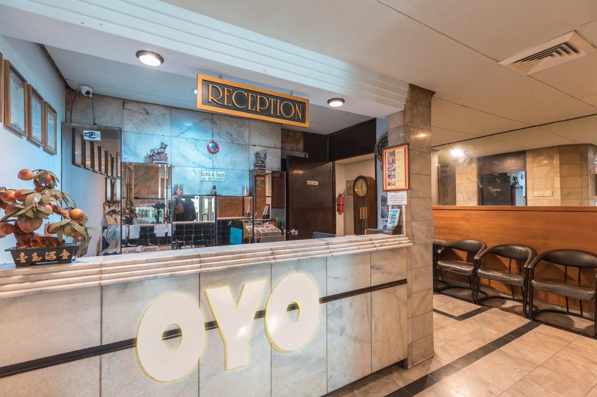 Oyo 671 Hotel Capitol ジャカルタ エクステリア 写真