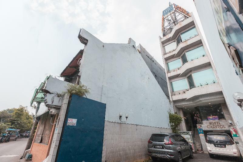 Oyo 671 Hotel Capitol ジャカルタ エクステリア 写真
